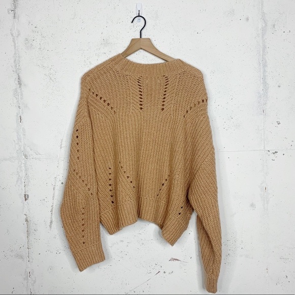 Elizabeth and James Oversize Shimmer Cropped Sweater Size XL - Picture 6 of 9